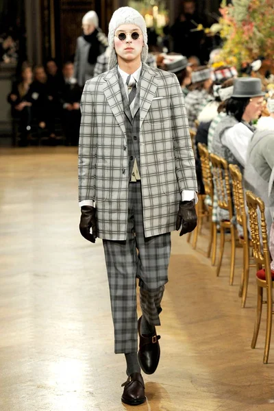 Look 8